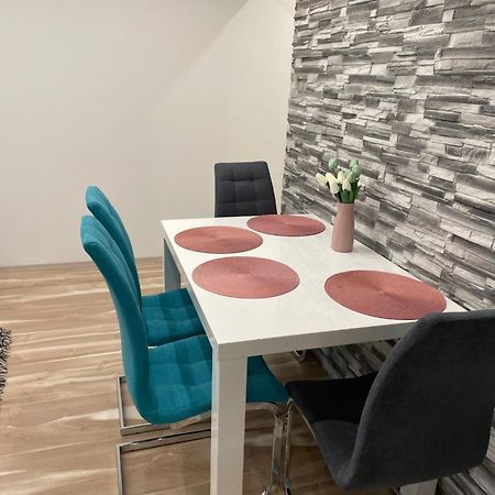 Igenyes Lakas Apartment Сегед Екстериор снимка