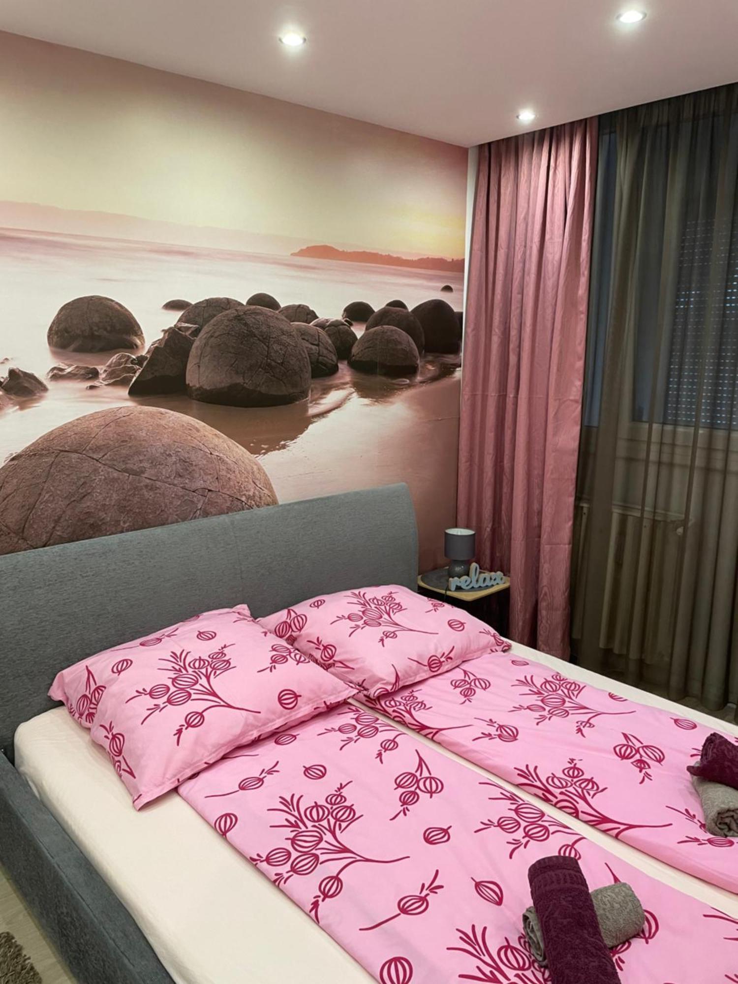 Igenyes Lakas Apartment Сегед Екстериор снимка