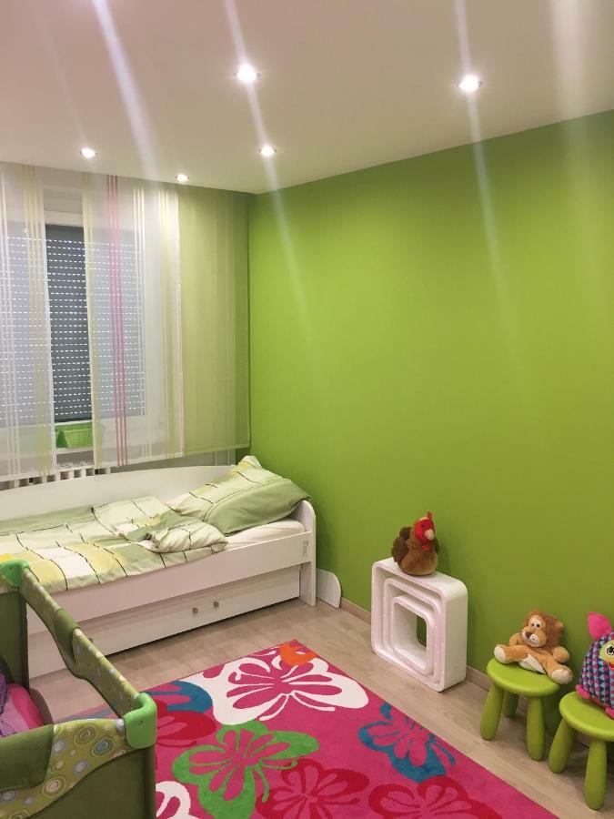 Igenyes Lakas Apartment Сегед Екстериор снимка