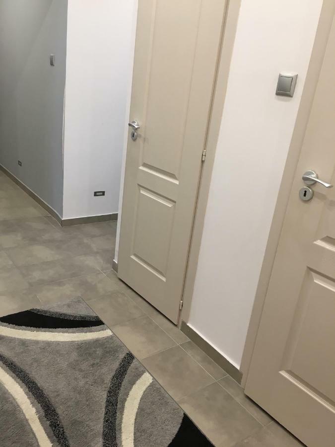 Igenyes Lakas Apartment Сегед Екстериор снимка