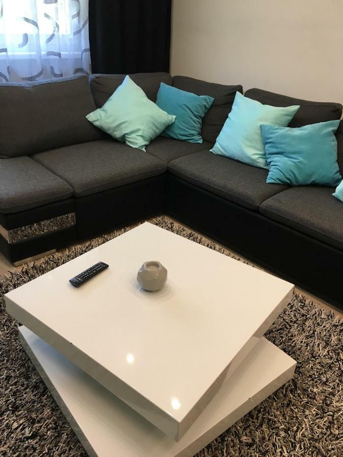 Igenyes Lakas Apartment Сегед Екстериор снимка